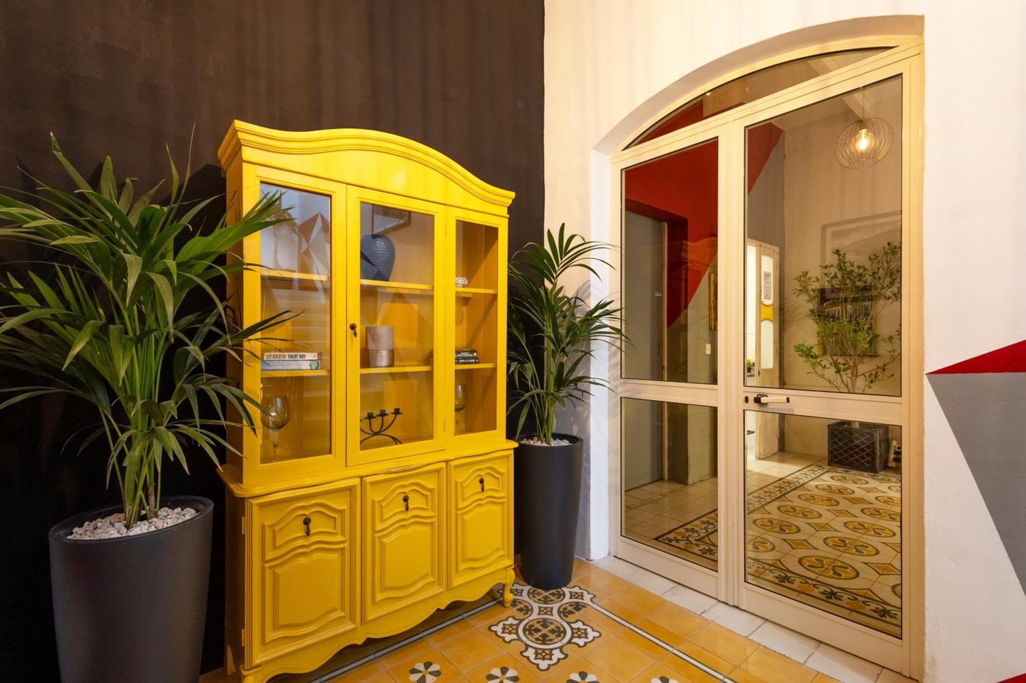 Quiet Twin Room With Private Bathroom, Not Ensuite Sliema Exterior photo