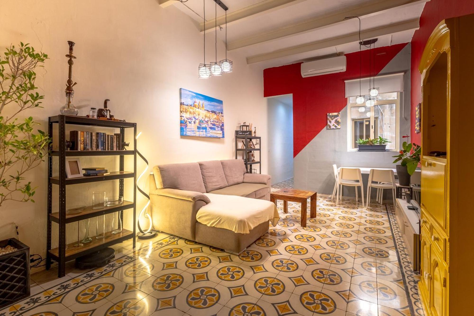 Quiet Twin Room With Private Bathroom, Not Ensuite Sliema Exterior photo
